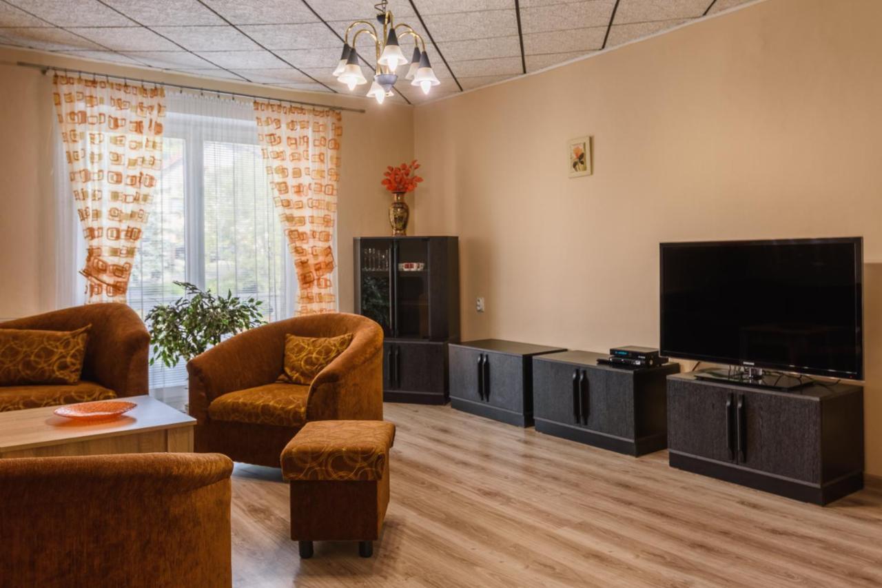 Apartman Elegant 2 Bešeňová 外观 照片